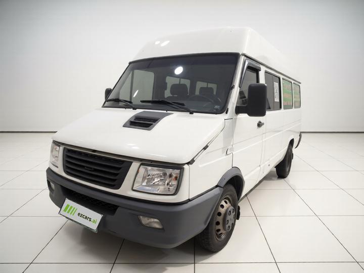 IVECO Daily 2020 2.5T A40 Bus 5-9-Seater China VI