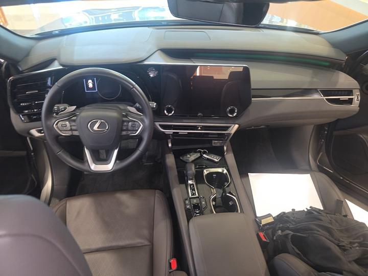RX 2023 350h AWD photo 5