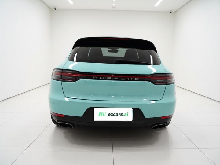 2020 Macan 2.0T photo 3
