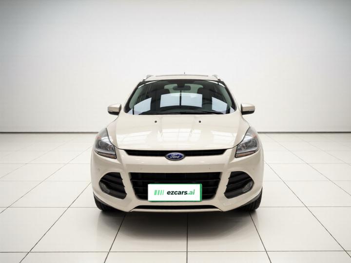 Kuga 2015 1.5L GTDi RWD Comfort photo 2
