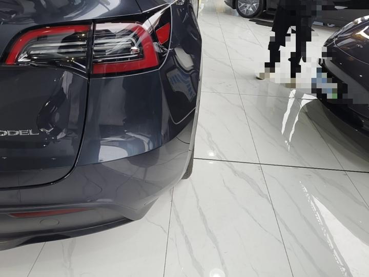 Model Y 2024 RWD photo 7