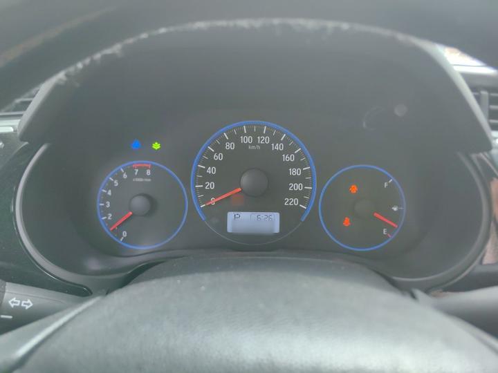 2015 1.5L CVT Luxury photo 4