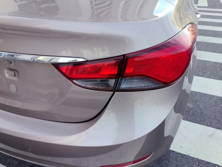 Elantra 2016 1.6L AT Premium photo 7