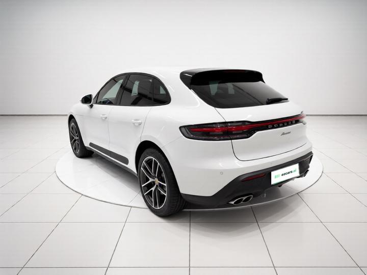 2022 Macan 2.0T photo 4