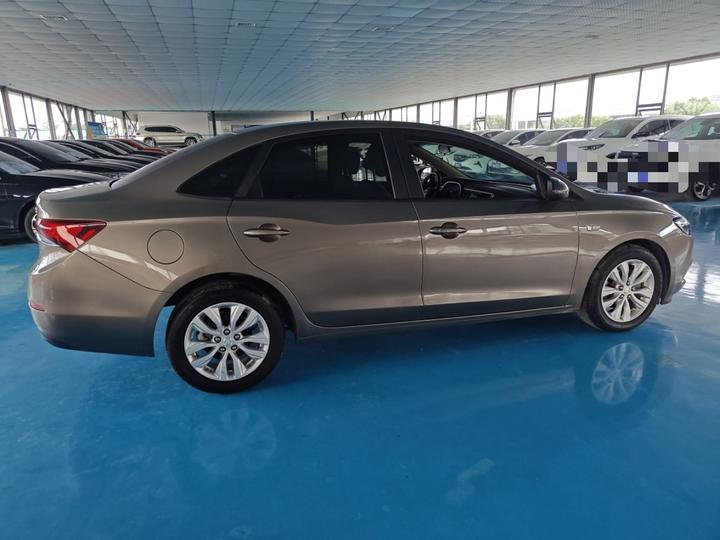 Excelle 2021 Classic 1.5L AT Elite photo 5