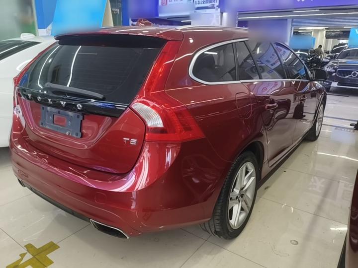 V60 2015 T5 photo 4