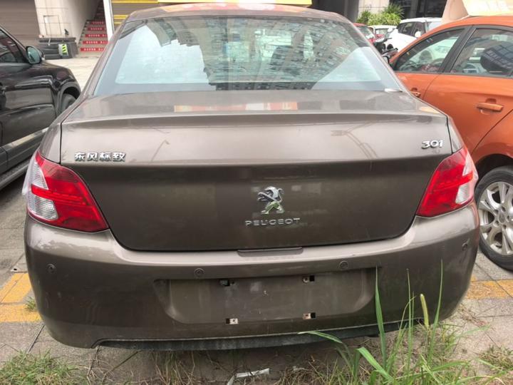 301 2016 1.6L MT Comfort photo 3