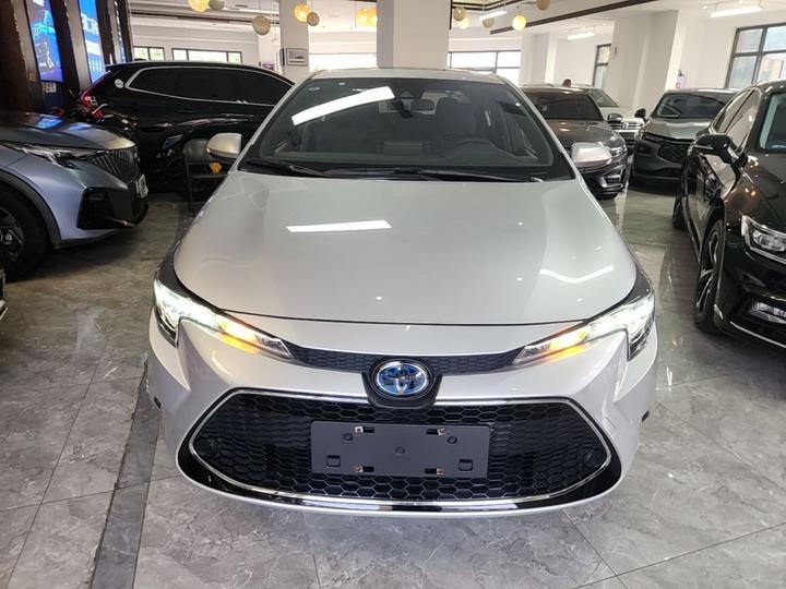 Levin 2022 Hybrid 1.8H E-CVT Luxury photo 2