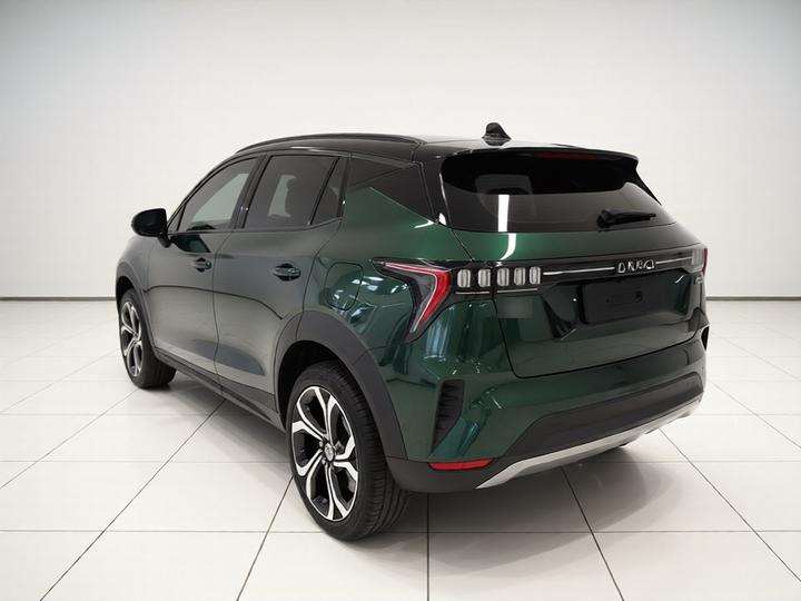 06 EM-P 2023 1.5T Remix PHEV Hero photo 4