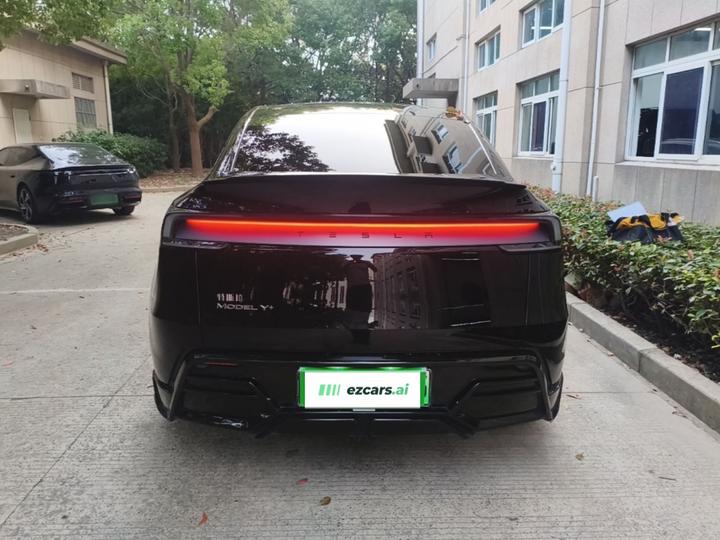 Model Y 2025 Long Range AWD photo 5