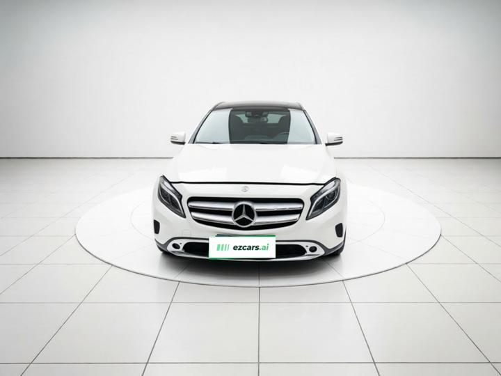 GLA 2015 GLA 220 4MATIC Fashion photo 2