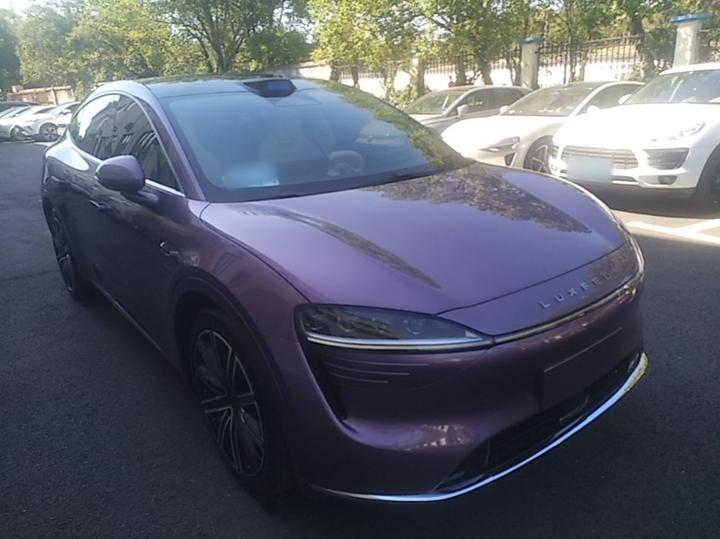 HIMA Luxeed R7 2024 EV 667km Max photo 3
