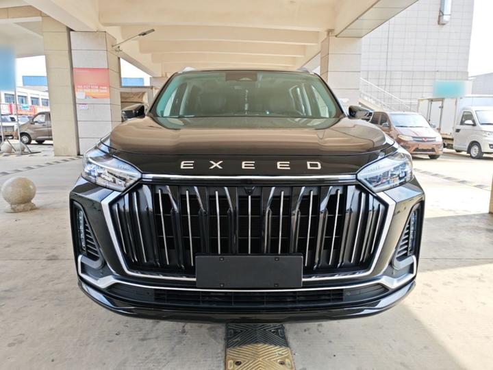 2023 400T AWD 7-Seater photo 2
