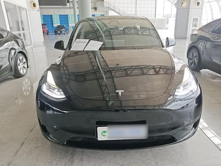 Model Y 2024 RWD photo 2