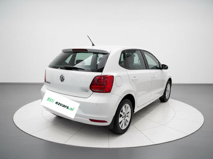 Polo 2016 1.6L AT Comfort photo 6