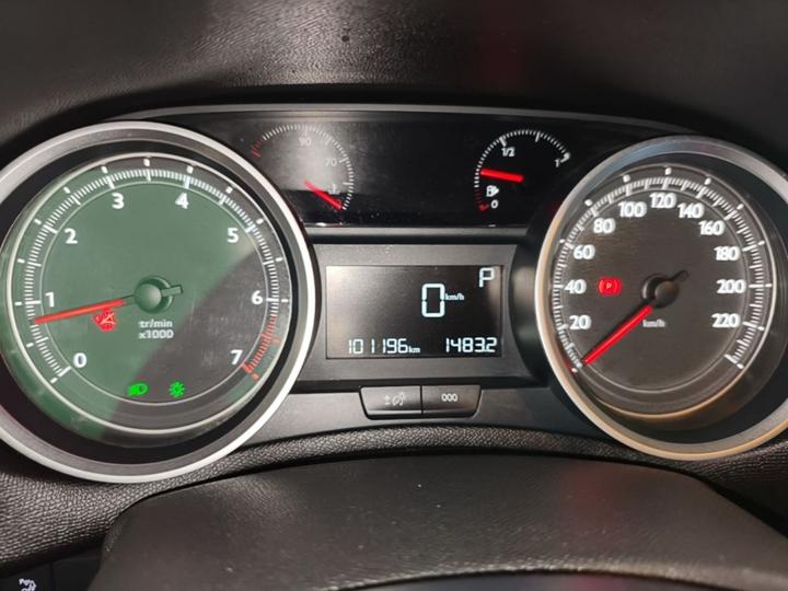 408 2018 Facelift 1.8L AT Luxury photo 3