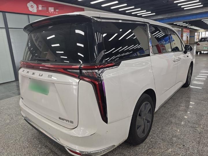 MAXUS Dajia 9 2022 Long Range 7-Seater photo 6