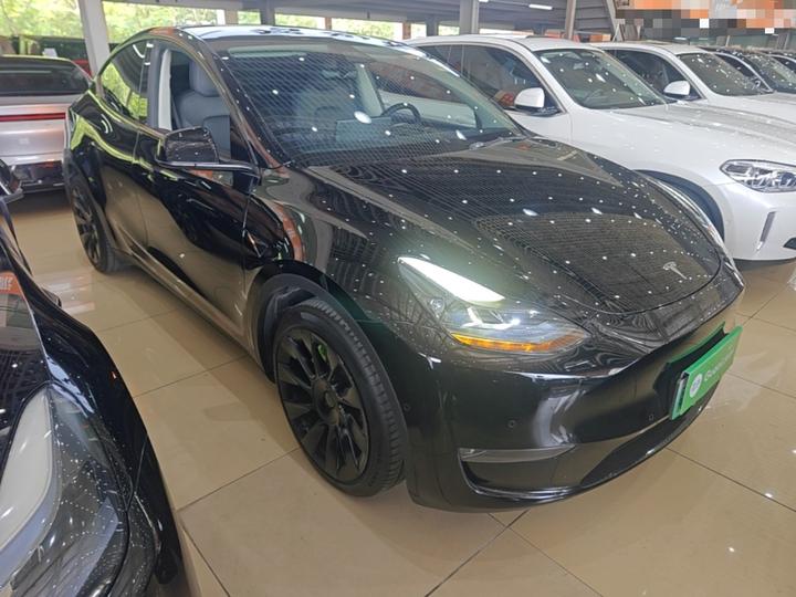 Model Y 2022 Long Range AWD photo 3