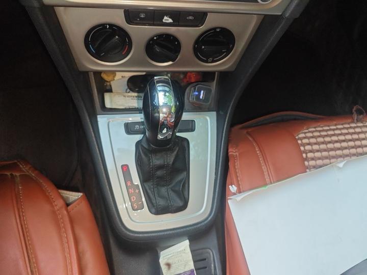 2013 1.6L AT photo 6