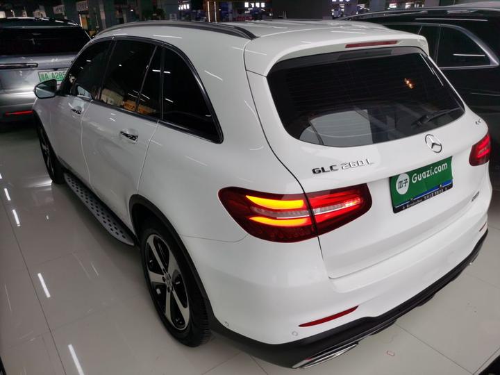 GLC 2019 Facelift GLC 260 L 4MATIC Luxury photo 4