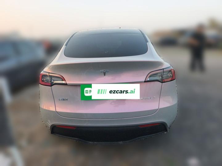 Model Y 2024 RWD photo 3