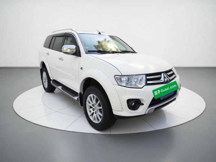 Pajero 2013 3.0L AT AWD Flagship photo 3