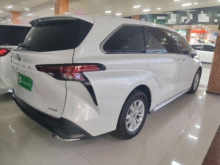Granvia 2023 2.5L Hybrid Comfort photo 6