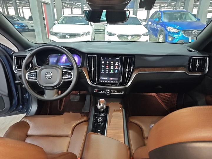 S60 2023 B4 Luxury photo 5