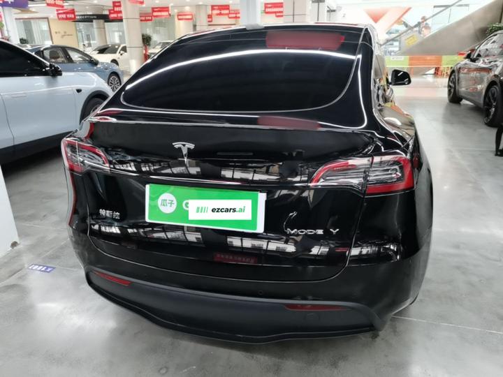 Model Y 2022 Facelift RWD photo 3