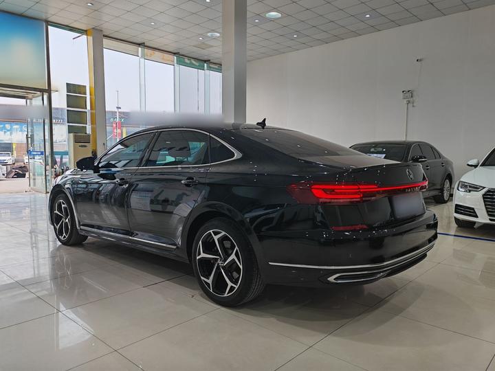 Passat 2023 Facelift 330TSI Elite photo 4