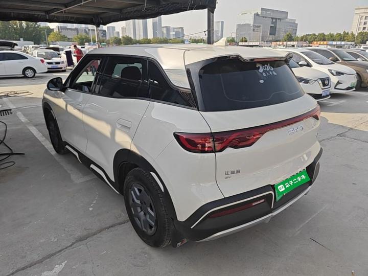 Yuan UP 2025 301KM Pilot photo 4