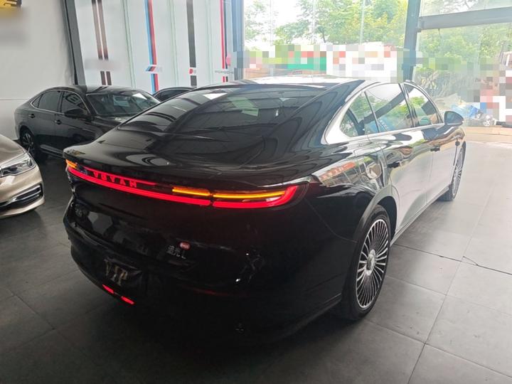 Voyah Passion L 2026 AWD Ultra photo 4