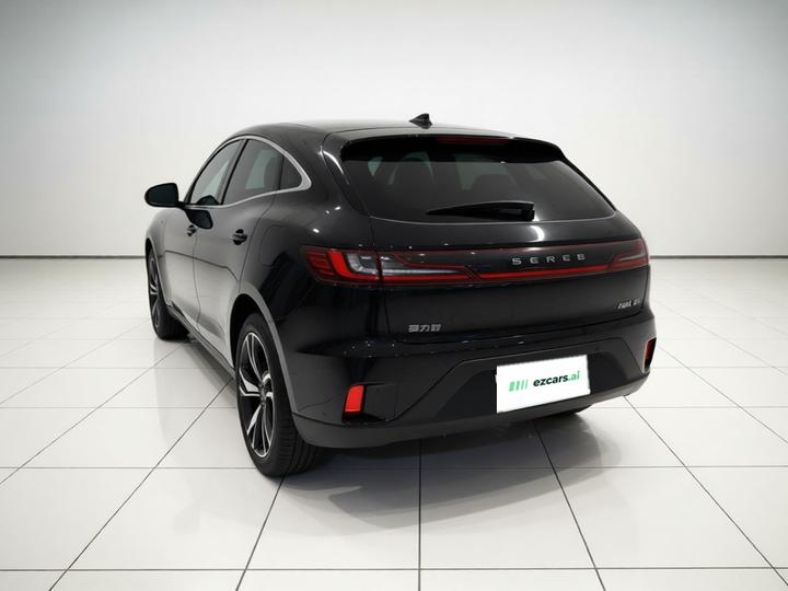 SERES SF5 2021 Huawei Smart AWD photo 4