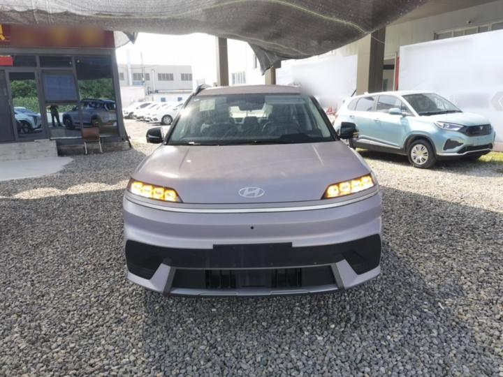 EO 2025 RWD SMART 64.2kWh photo 2
