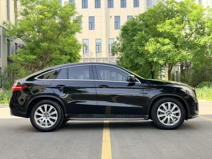 GLE Coupe 2018 GLE 320 4MATIC Coupe SUV photo 4