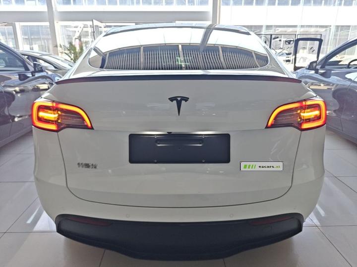 Model Y 2022 Facelift RWD photo 5