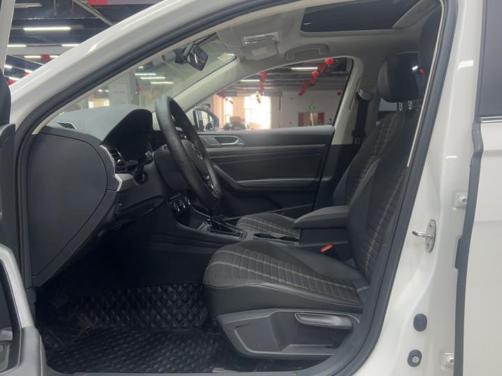 Lavida 2021 1.5L AT photo 8