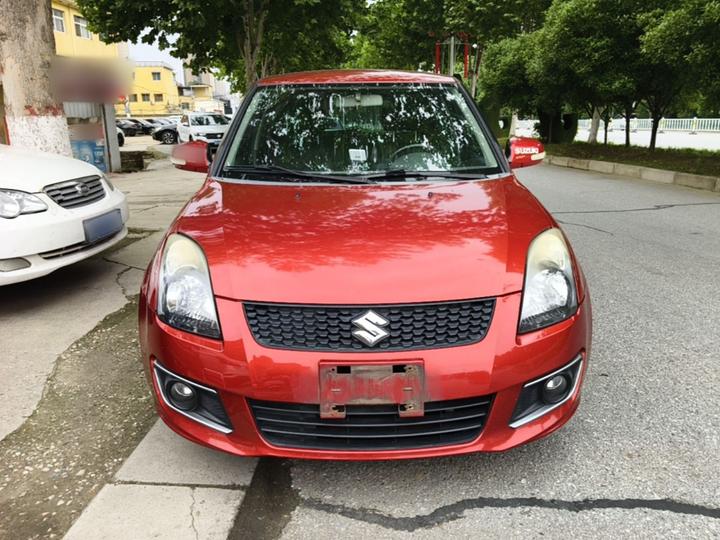 Swift 2014 1.5L AT Fashion photo 2