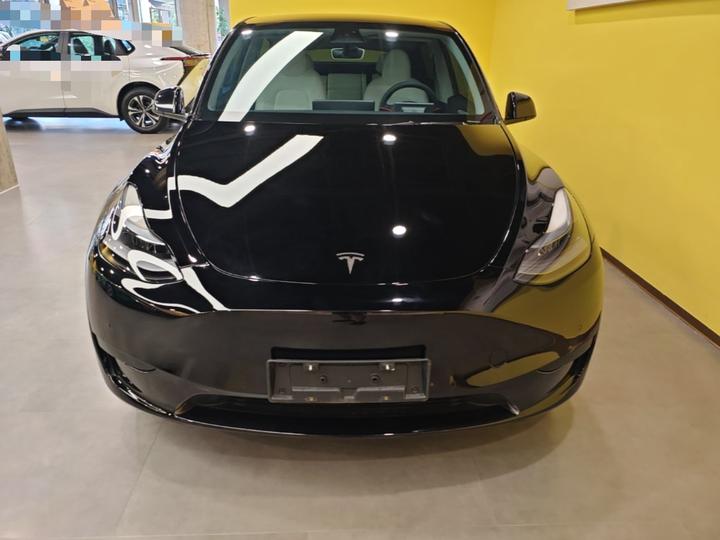 Model Y 2023 RWD photo 2