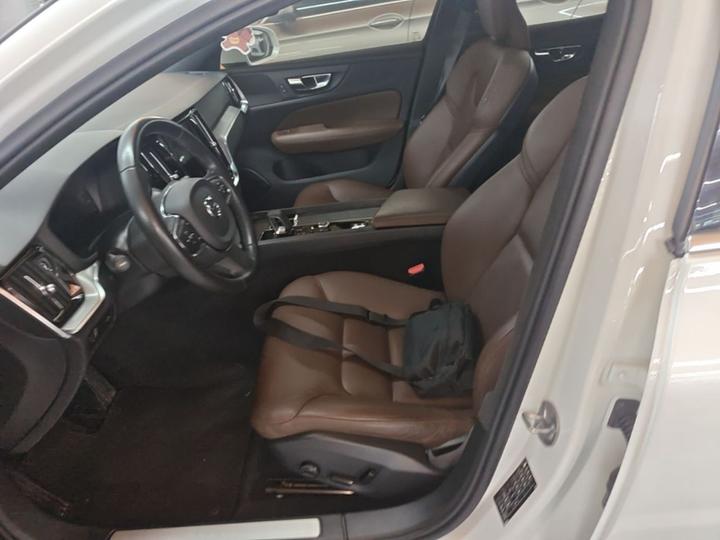 S60 2022 B4 Luxury photo 7