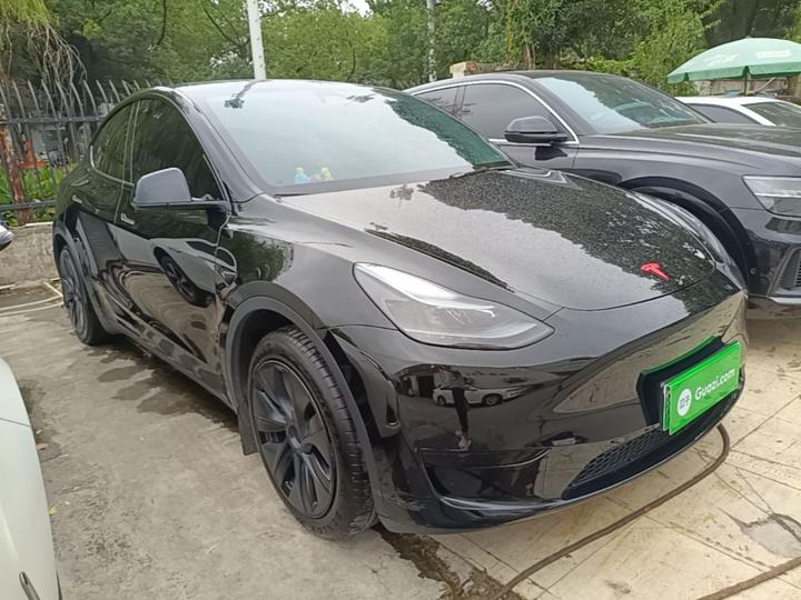 Model Y 2024 RWD photo 3