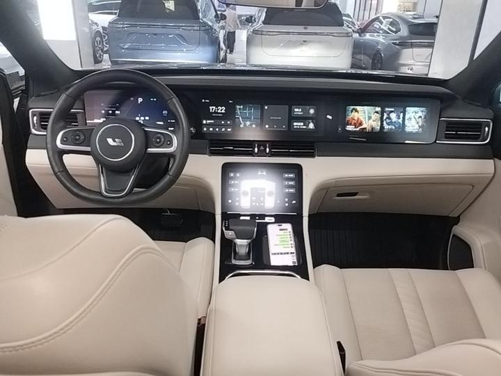 Li Auto ONE 2020 EREV 6-Seater photo 5