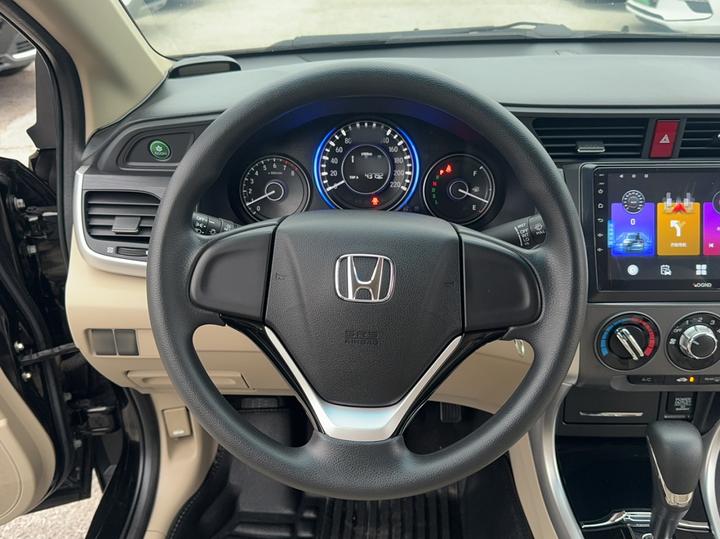 Crider 2016 1.8L CVT Comfort photo 3