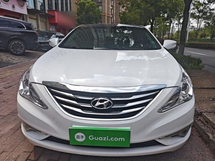 Sonata 2015 Classic 2.4L AT Leading IV photo 2