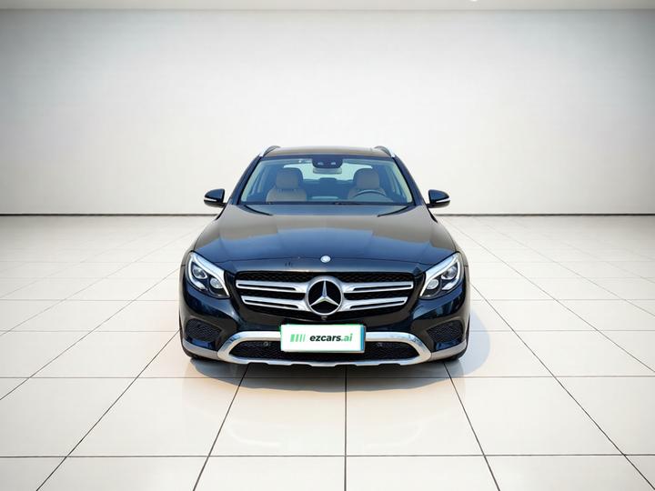 GLC 2016 GLC 300 4MATIC Dynamic photo 2