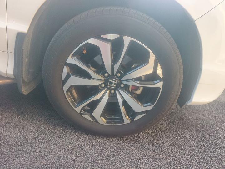 UR-V 2017 240TURBO RWD Luxury China VI photo 8