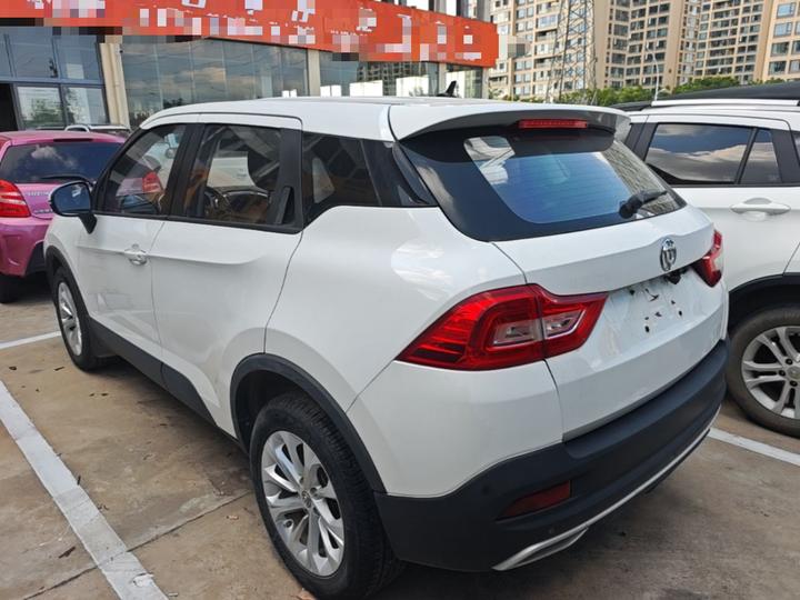 Zhonghua V3 2017 1.5L MT Comfort photo 4