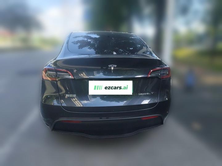 Model Y 2024 RWD photo 5