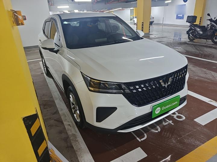Wuling 2022 1.5L CVT photo 3