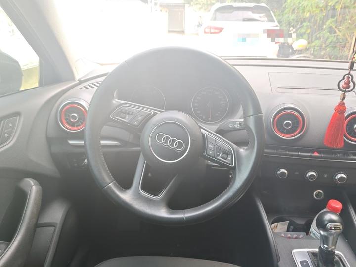 A3 2018 30 Anniversary Sportback 35 TFSI Progressive photo 7